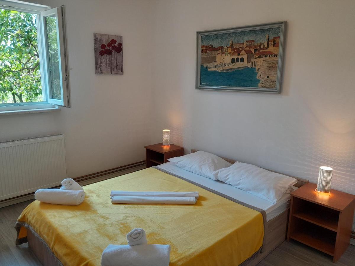 Apartmani Urlic Sreser Eksteriør billede