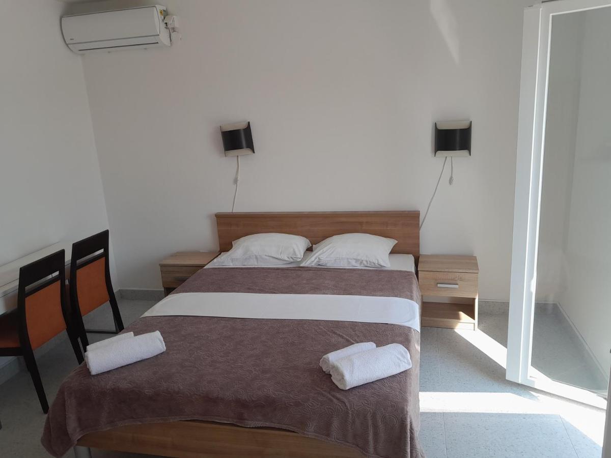 Apartmani Urlic Sreser Eksteriør billede