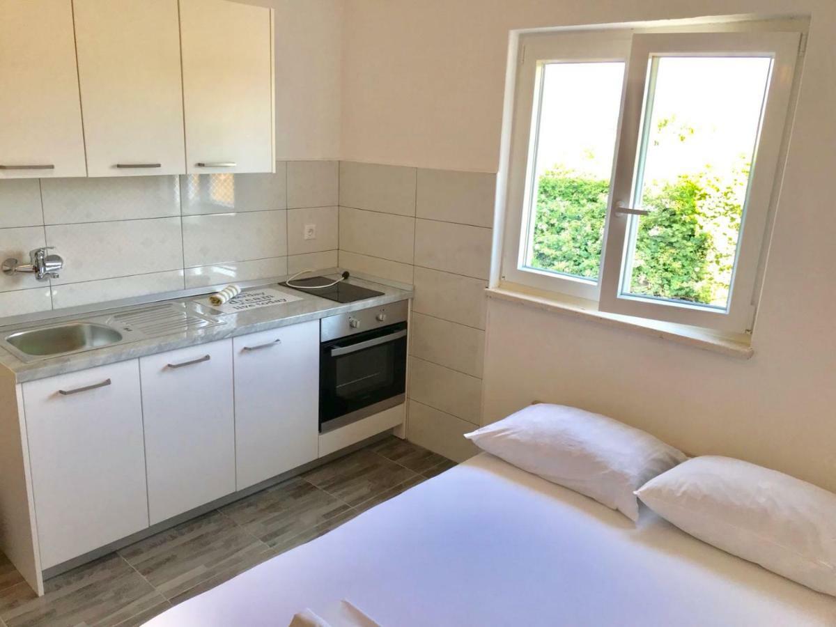 Apartmani Urlic Sreser Eksteriør billede