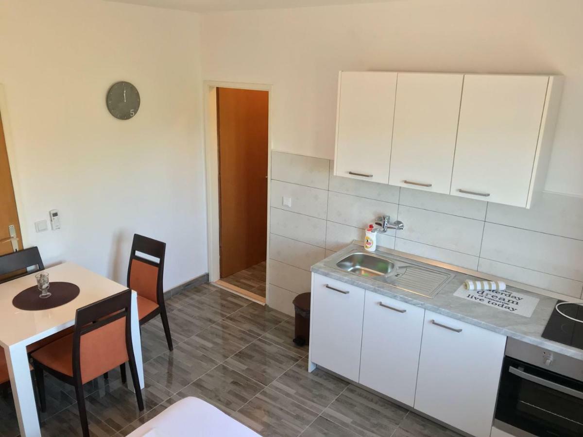 Apartmani Urlic Sreser Eksteriør billede