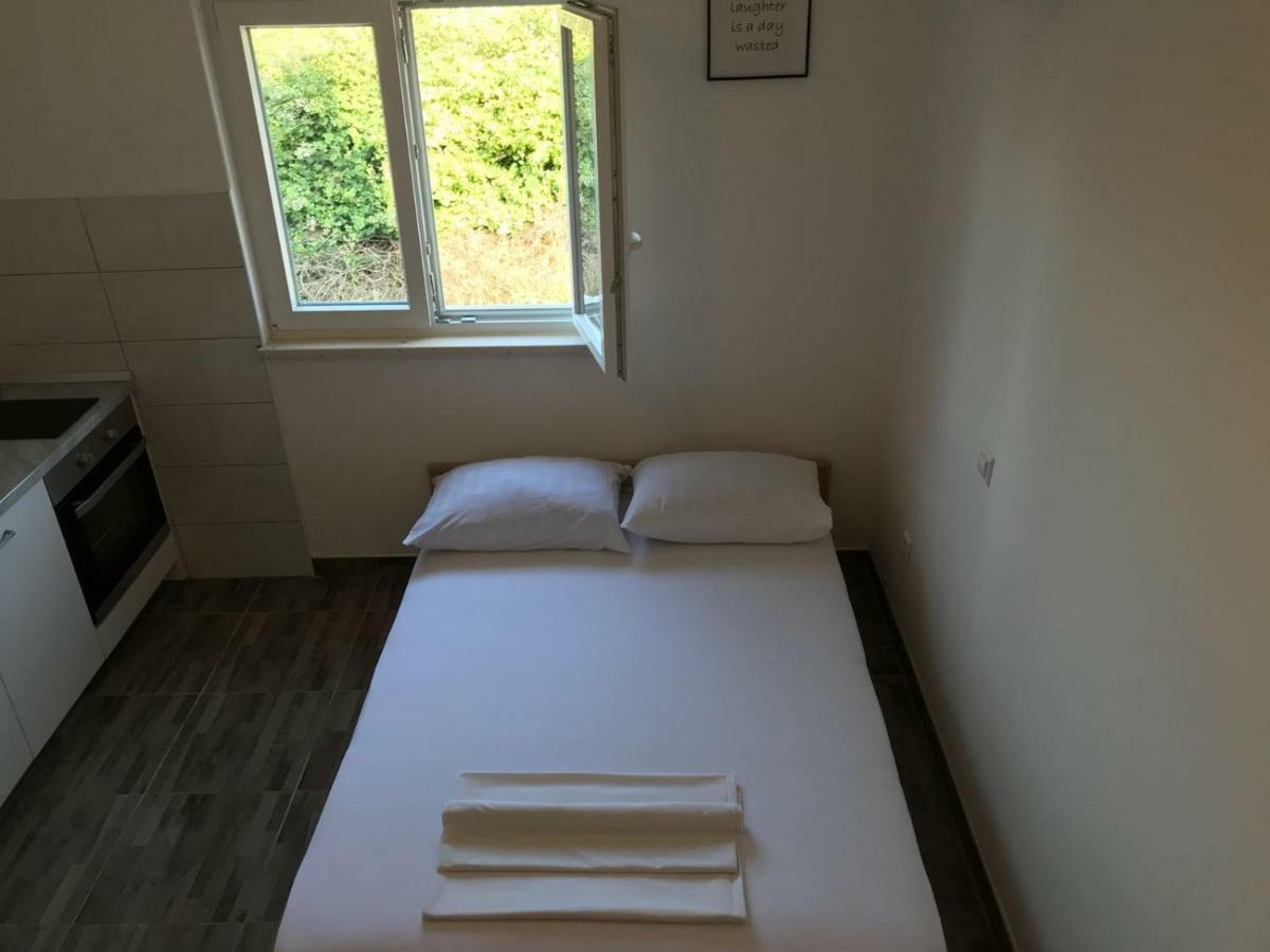 Apartmani Urlic Sreser Eksteriør billede