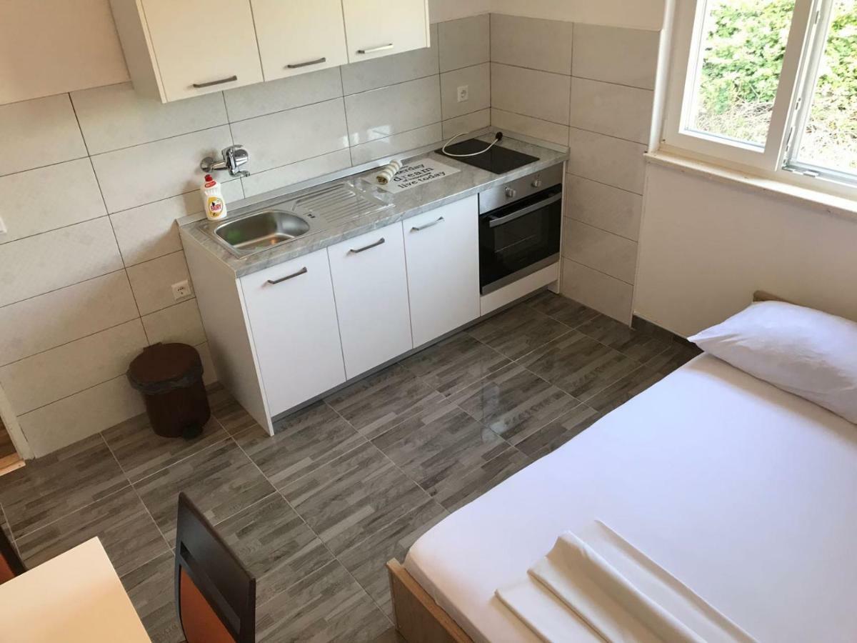 Apartmani Urlic Sreser Eksteriør billede
